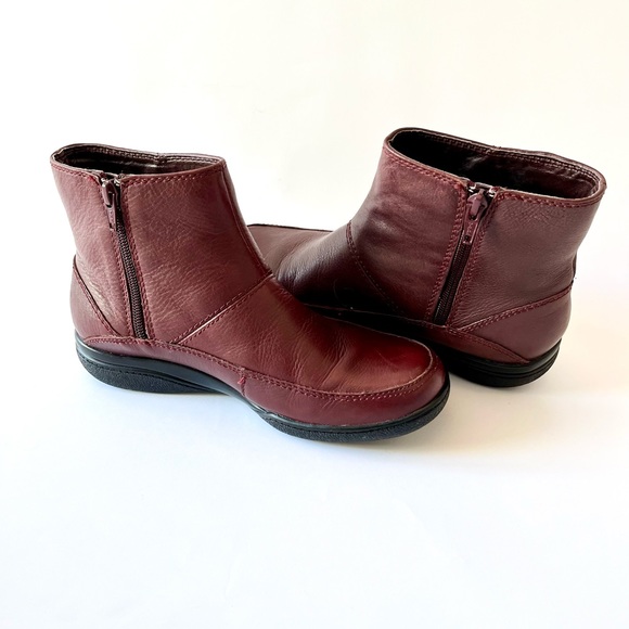 Ladies Clarks Leather Winter Boots size 7.5 - Picture 5 of 8